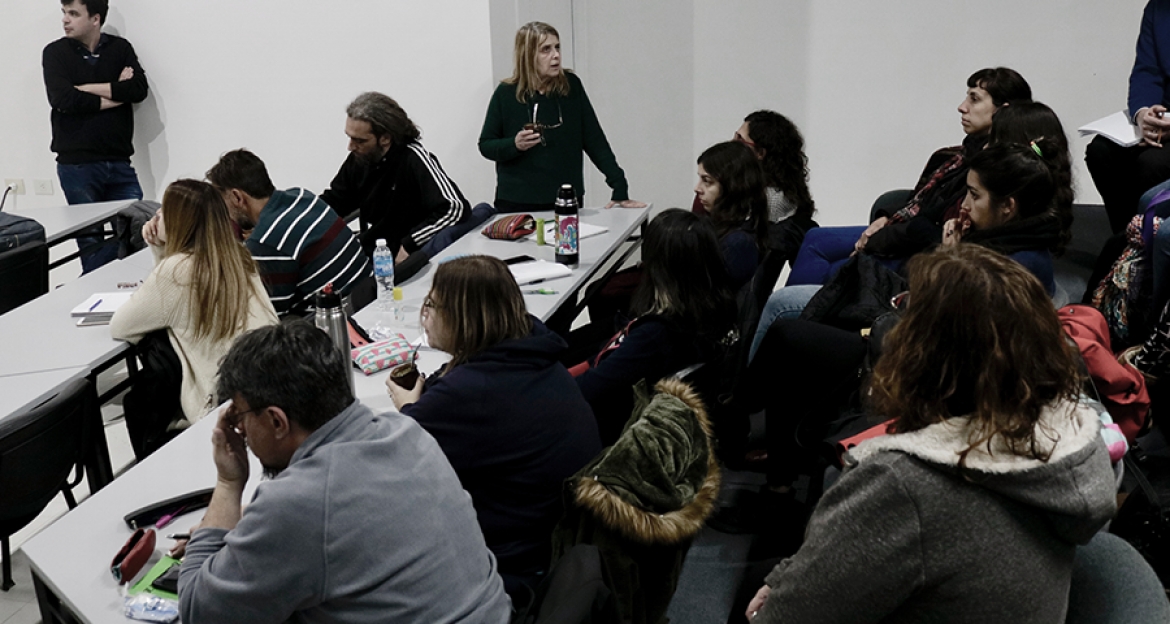 Diploma de Estudios Avanzados en Educación de Jóvenes y Adultos